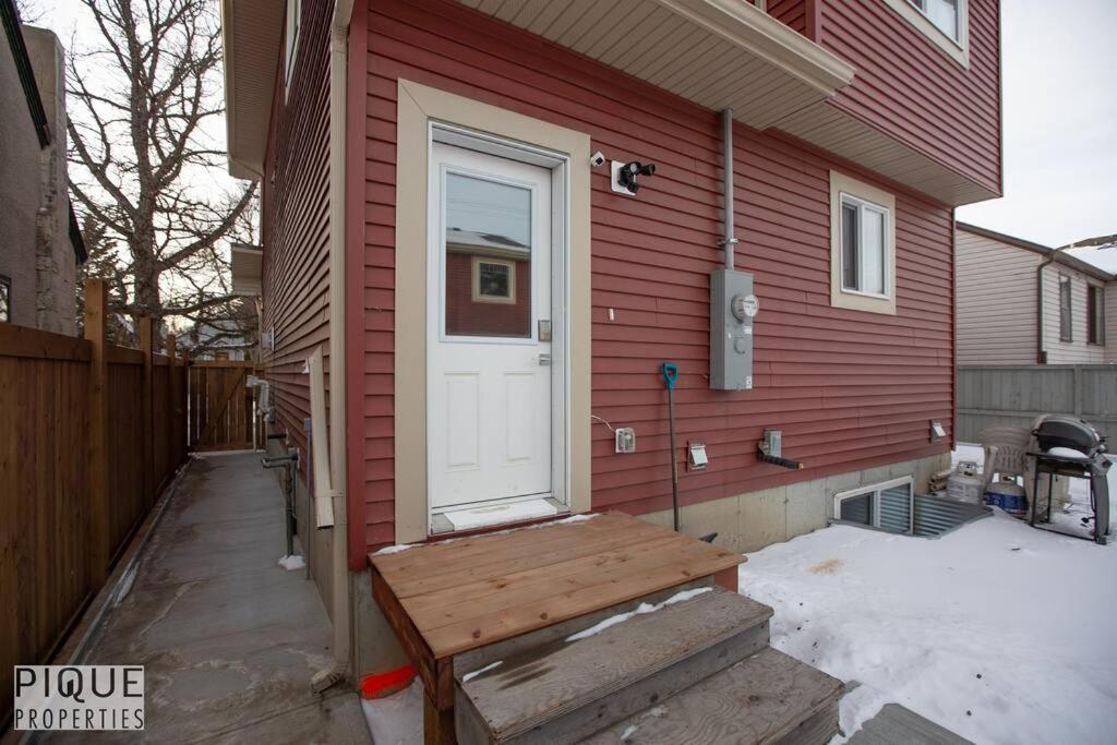 Appartement New, Mountain Chic Suite, Whyte Avenue, Netflix, Wifi, Sleeps 6 *